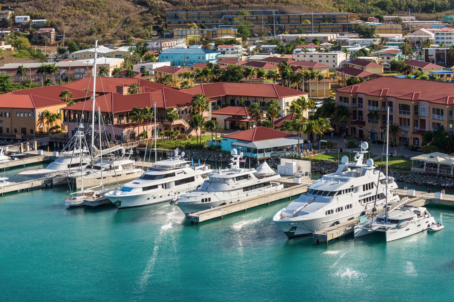 Yacht Haven Grande