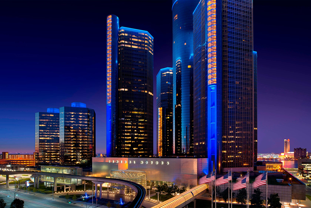 Renaissance Center skyline with a bridge and a street