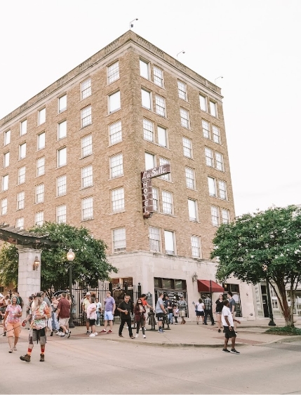 The LaSalle Hotel Bryan, Texas Official Site