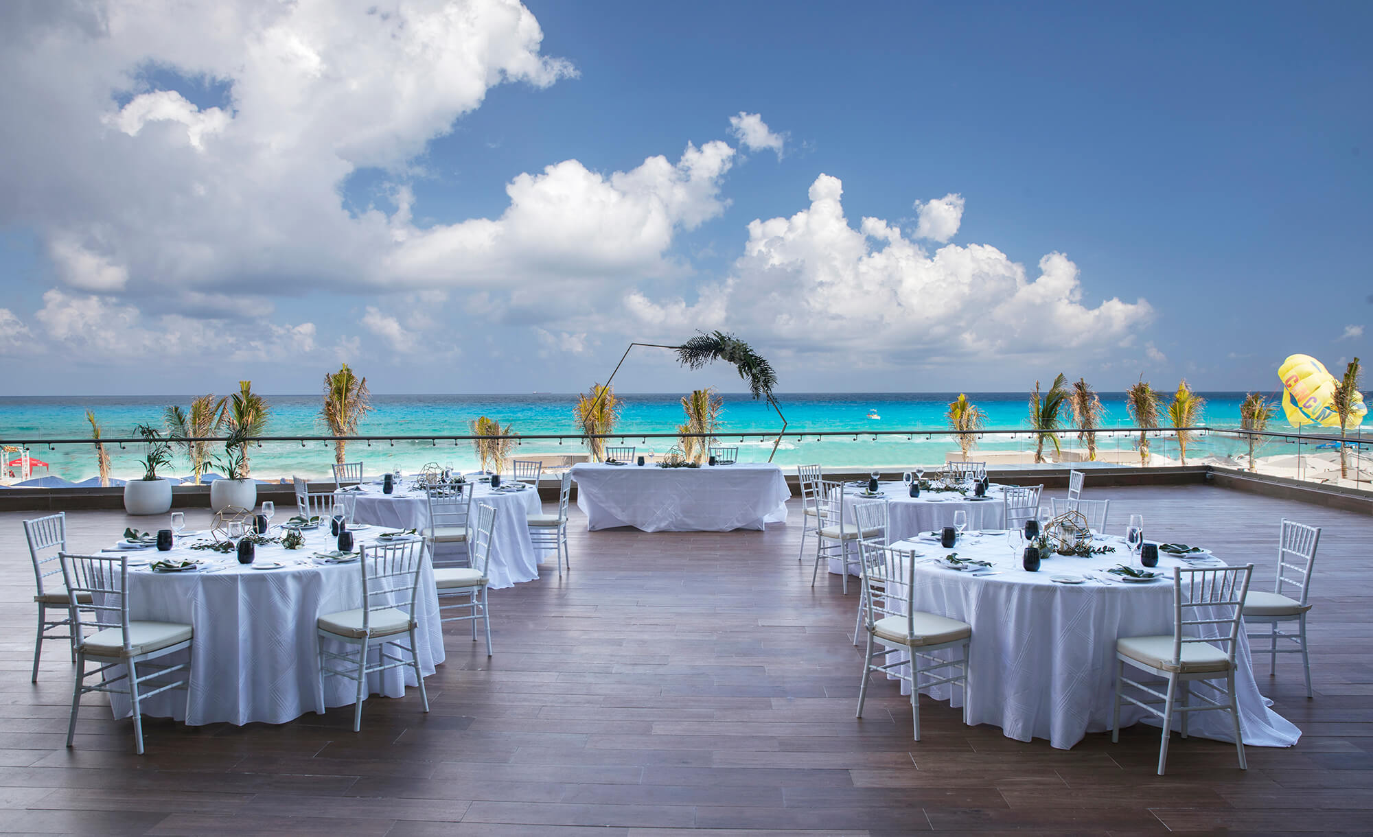 Royalton riviera cancun beach wedding planet hollywood cancun all inclusive