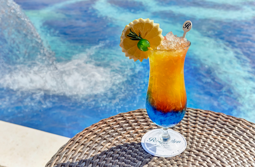CHILL SWIM-UP BAR RSRC