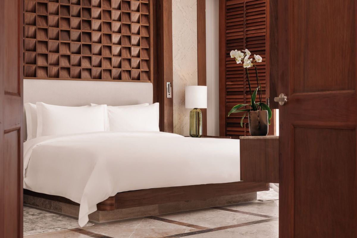 Master Suite Ocean Front King